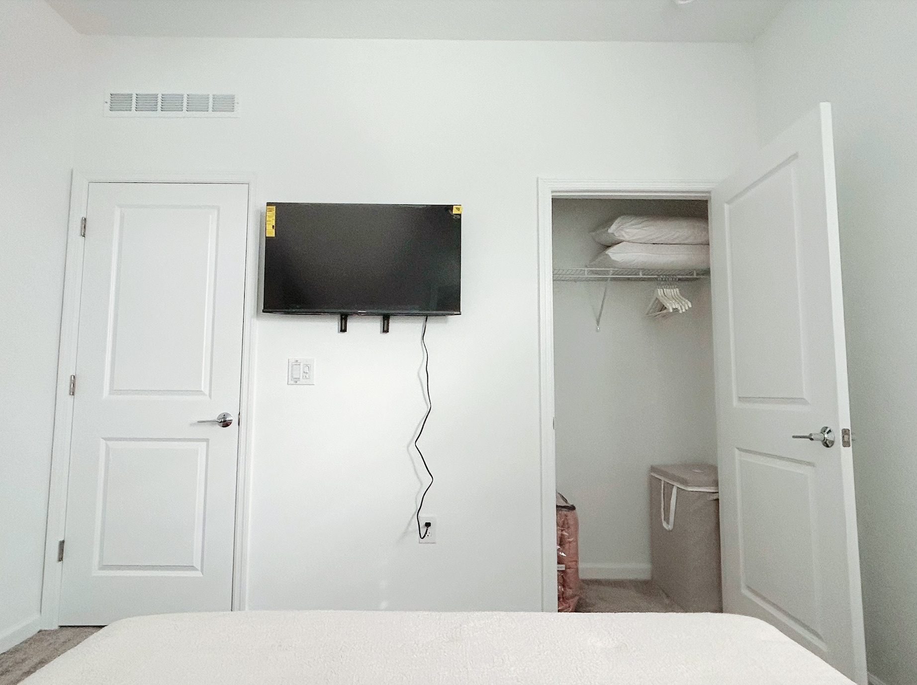 Building Photo - 5996 Blissful St
