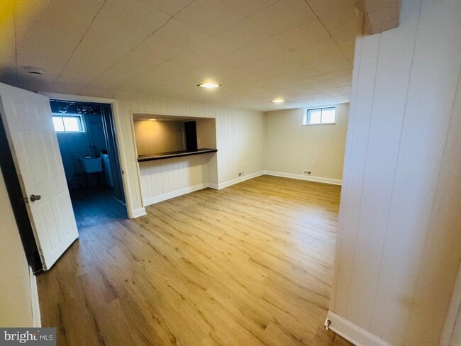 Building Photo - 8111 Analee Ave