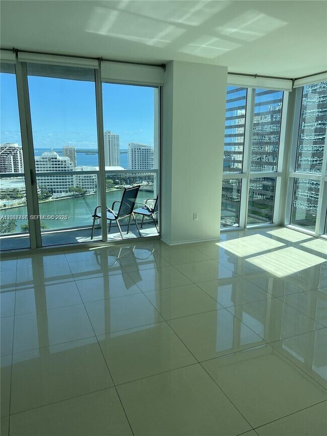 Building Photo - 500 Brickell Ave