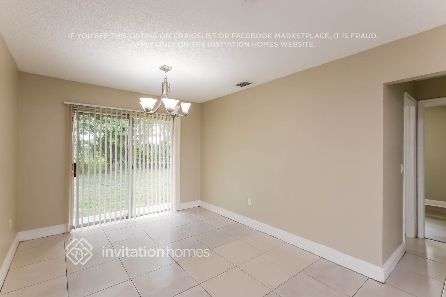 Building Photo - 8744 Southampton Dr