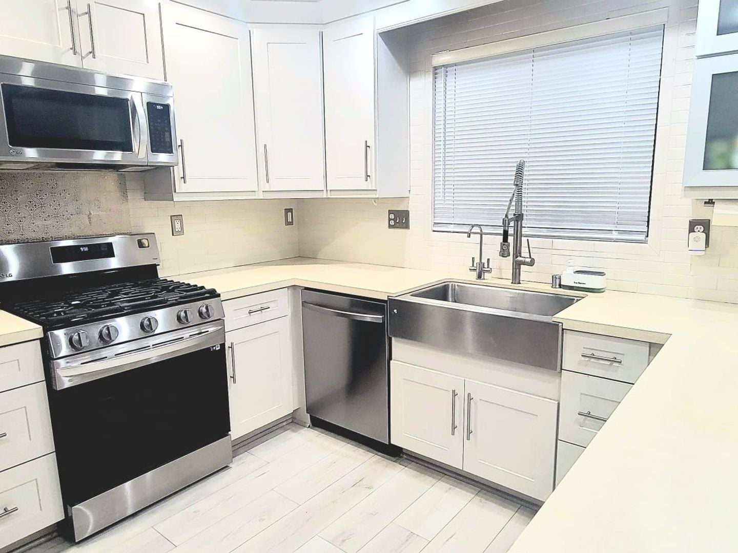 Building Photo - 15996 Mihaylo Ct