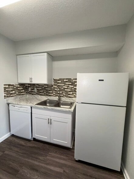 Building Photo - 3736 Bonnie Dr