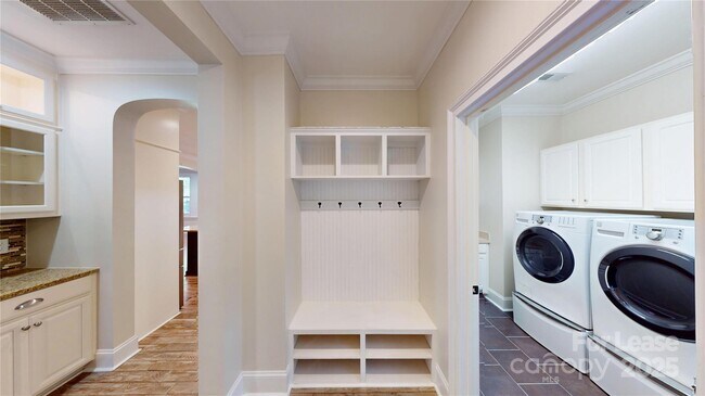 Building Photo - 11052 Preservation Park Dr