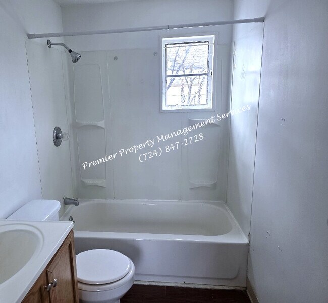 Building Photo - 307 Todd St