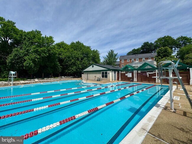 Building Photo - 3811 39th St NW