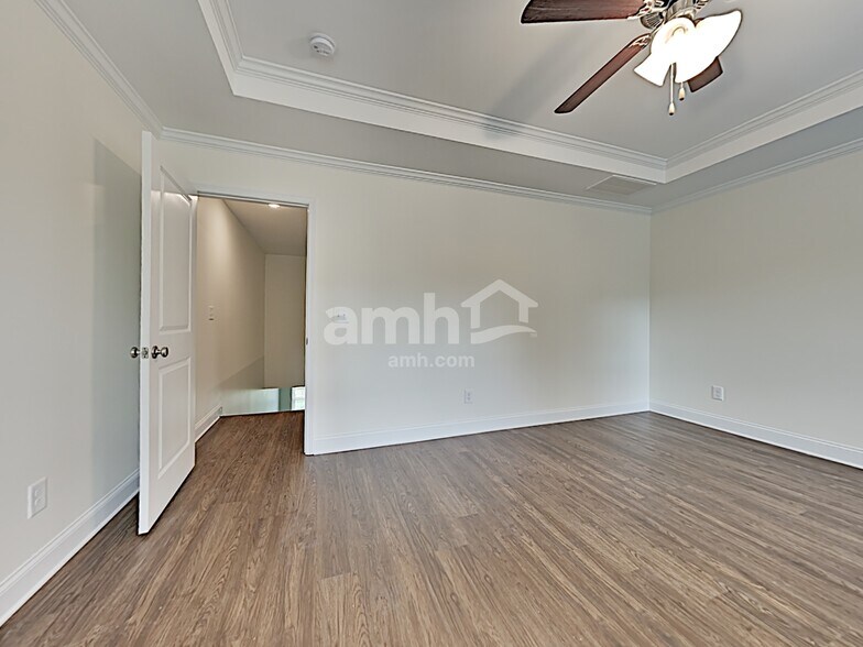 Building Photo - 147 Pullen Dr