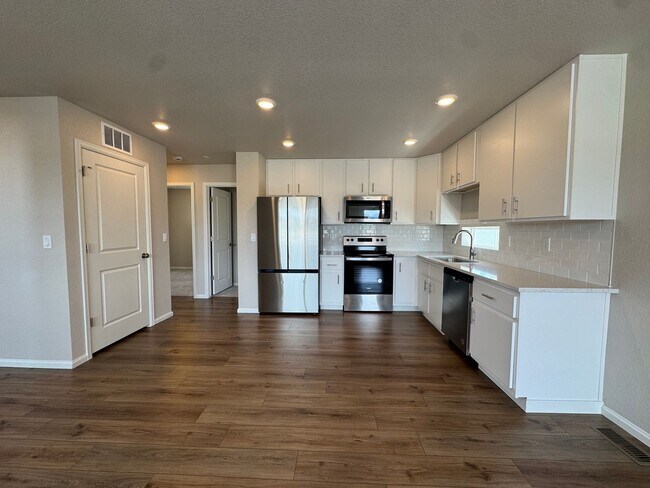 Building Photo - Modern 3-Level Home with Dual Balconies, Open Floor Plan & Bonus Flex Space