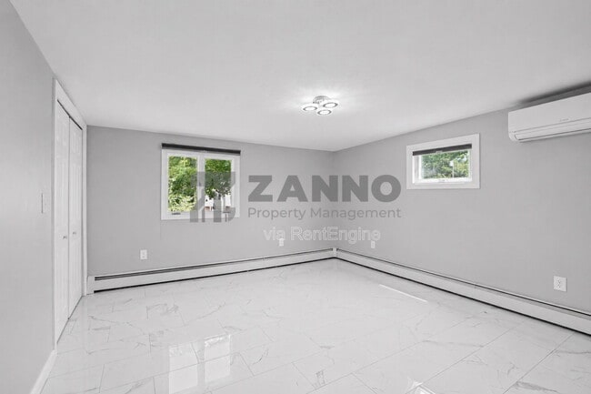 Building Photo - 40 Olney Ave