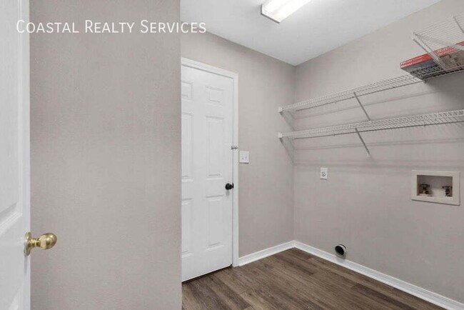 Building Photo - 924 Emily Cir