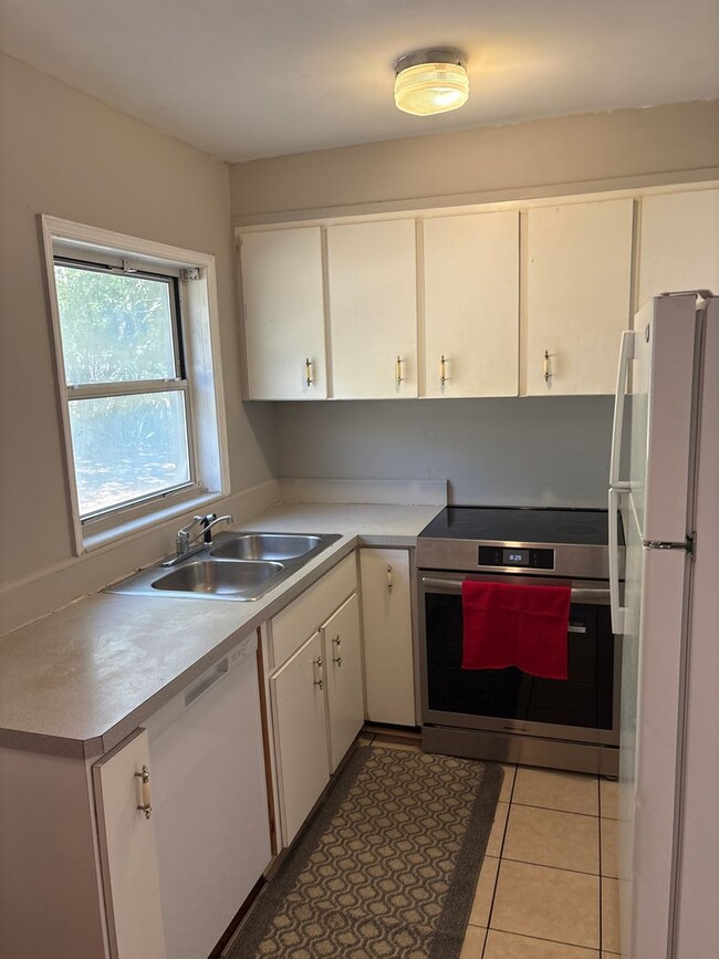 Building Photo - Charming 2 Bedroom Home on a Spacious Corner Lot — Orlando, FL