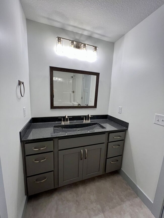 Building Photo - Brand New 3 Bed 2 Bath Duplex in East Manhattan!