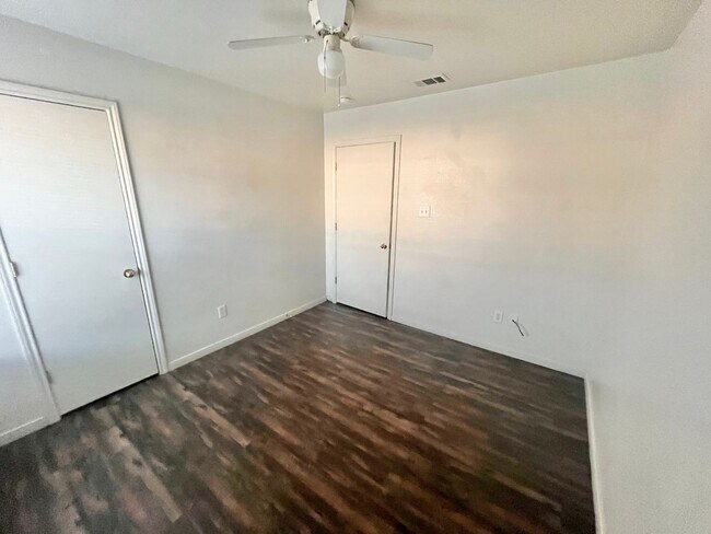 Building Photo - NEW IN MANAGEMENT- AVAILABLE NOW! ACCEPTING SECTION 8