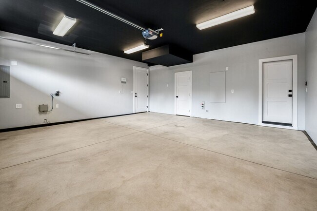 Building Photo - 2971 NW Polarstar Ave