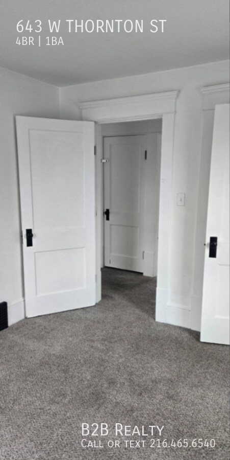 Building Photo - 643 W Thornton St