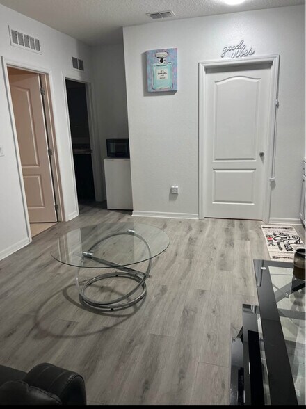 Building Photo - 600 Sardinia Cir