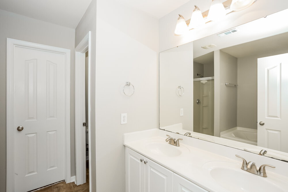 Building Photo - 14130 Waterlyn Dr