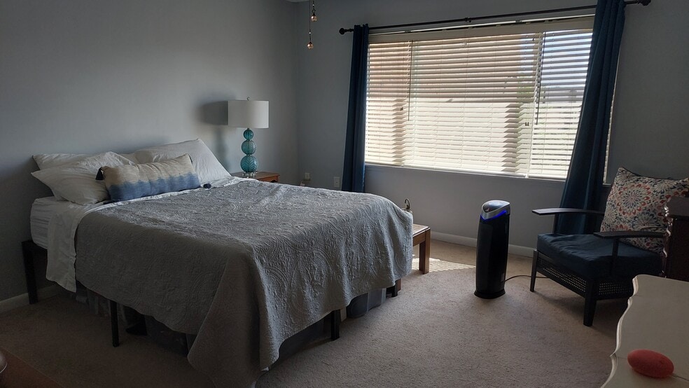 Building Photo - 134 Roberts Ln