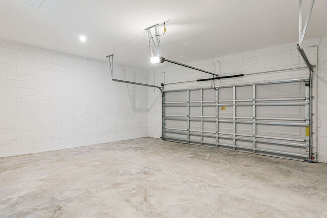 Building Photo - Brand New Construction 4b/3ba Home in Debary