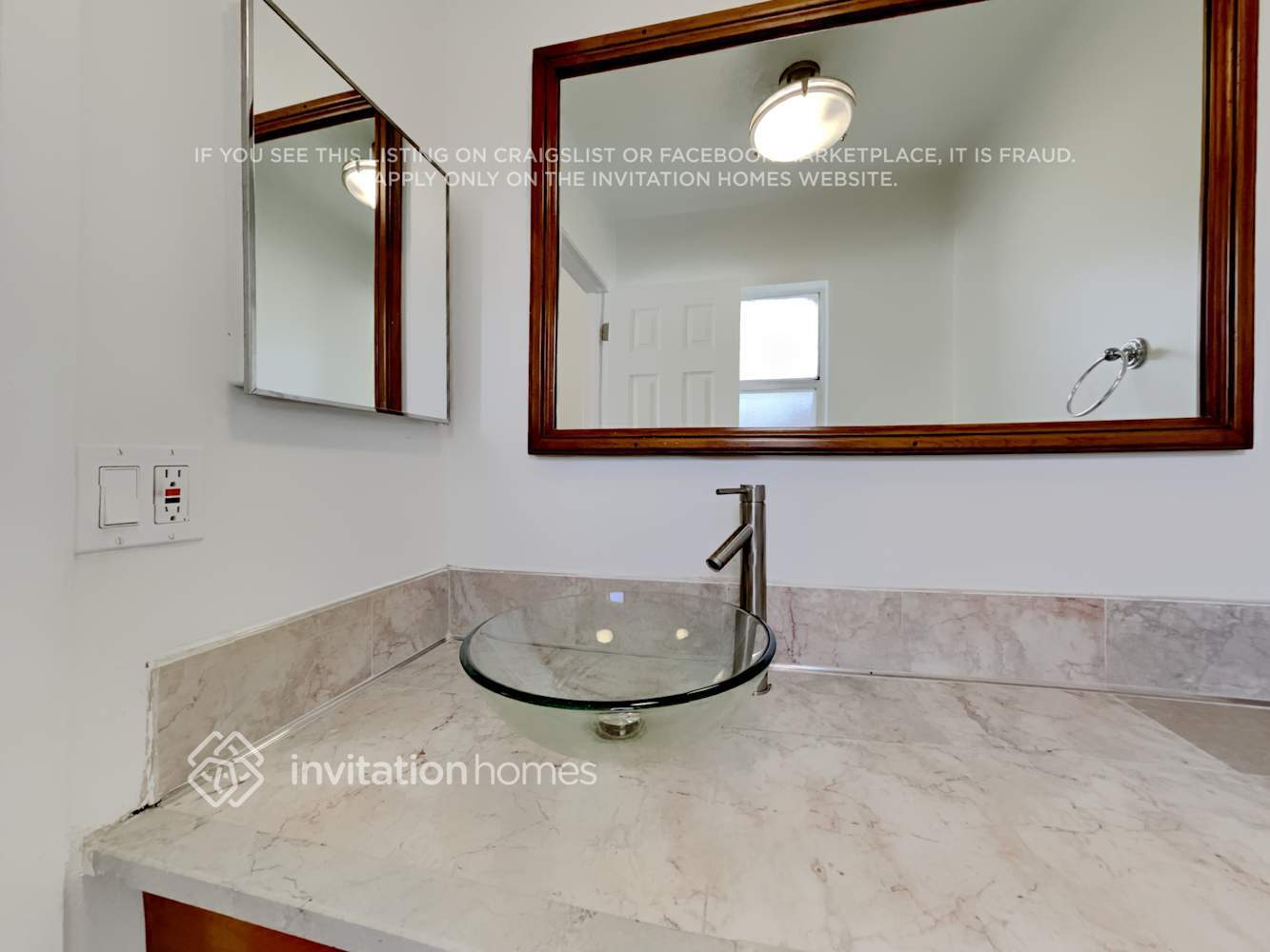 Building Photo - 8380 Jacaranda Ave