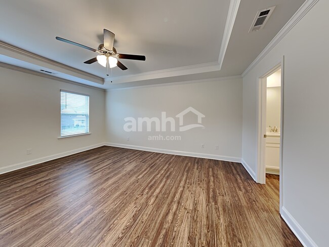 Building Photo - 3250 Oakfields Rd