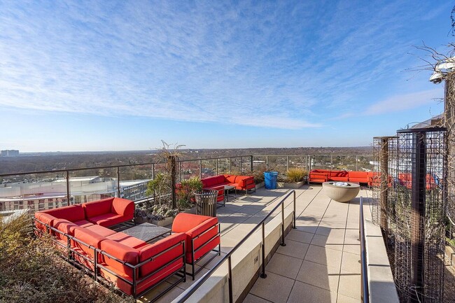 Rooftop lounge - 851 N Glebe Rd