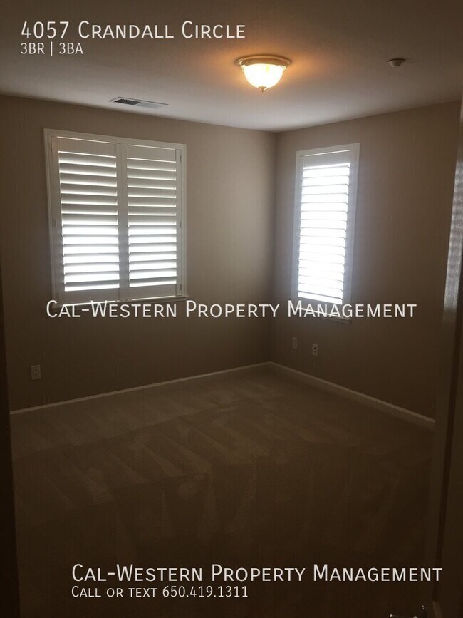 Building Photo - 4057 Crandall Cir