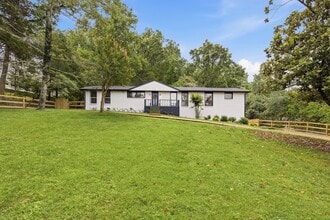 Building Photo - 6555 Brownlee Dr