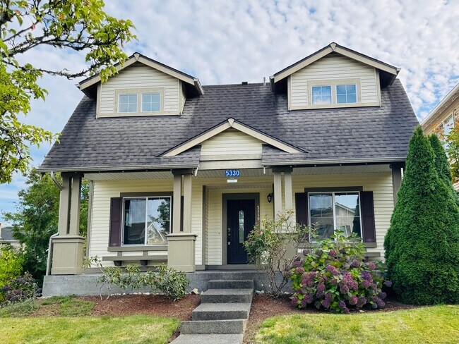 Primary Photo - Skagit Highlands, 3 Bed, 2.5 Bath, Plus Bo...