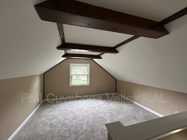 Building Photo - 2364 Suncrest Dr
