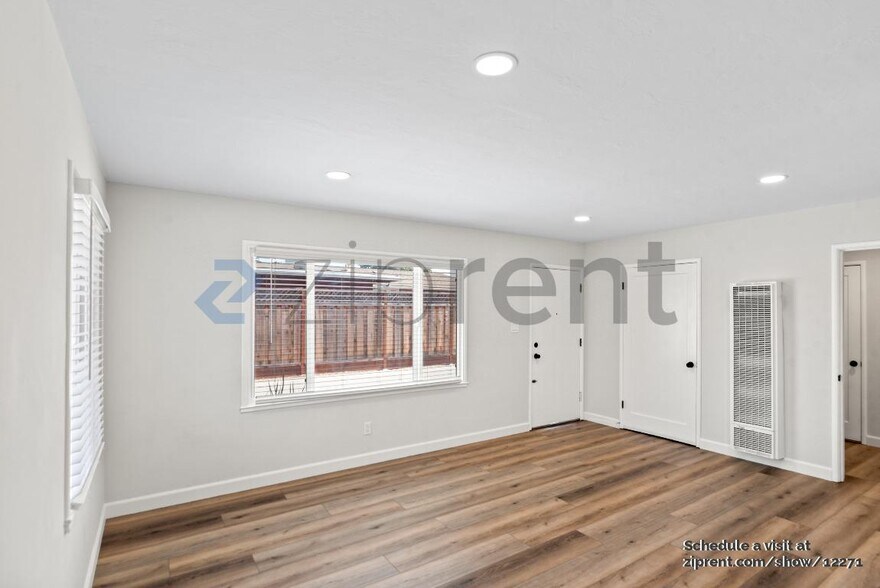 Building Photo - 1498 Valota Rd