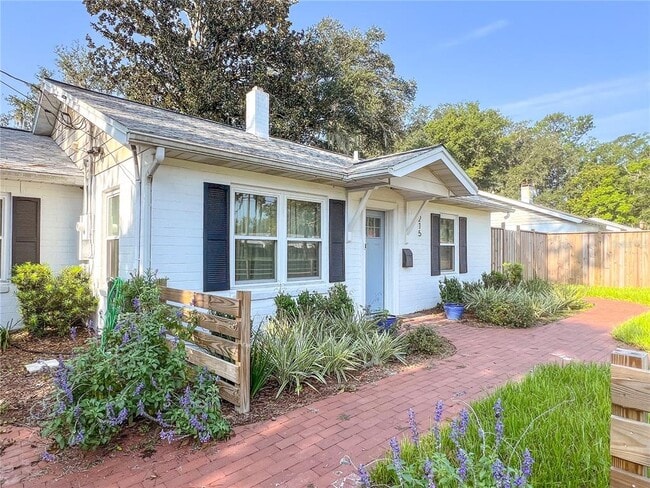 Primary Photo - 215 NW 16th Ave