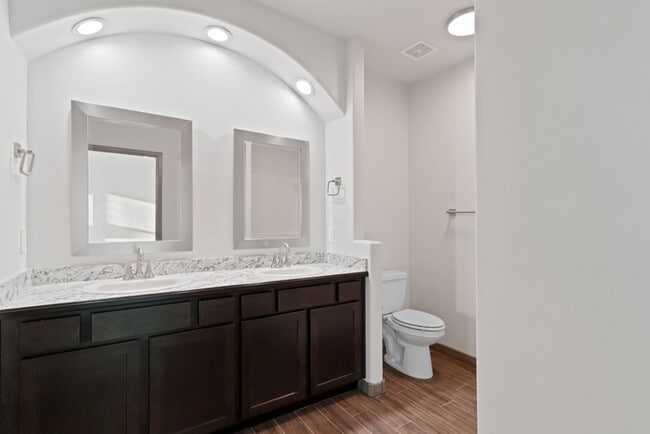 Building Photo - $400 off your first months rent*** Newer 4 bedroom Townhome Available now!