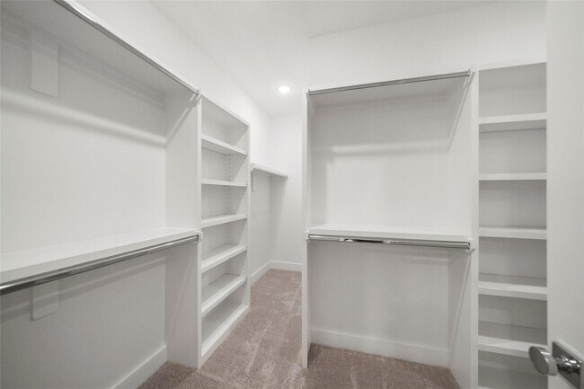 Building Photo - 6424 Cebra St