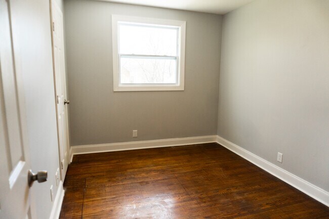 Building Photo - 3848 Sam Boney Dr