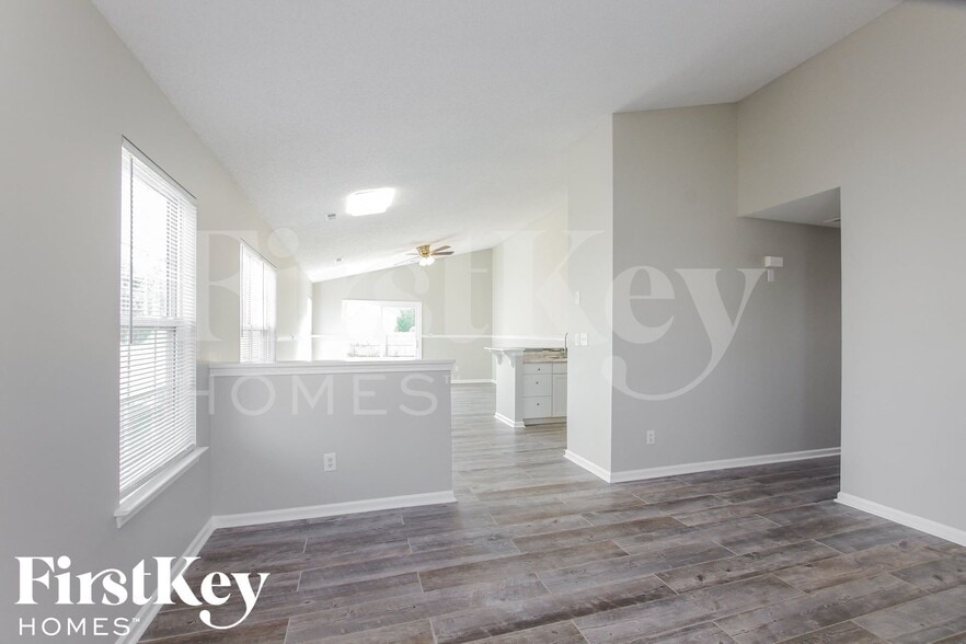 Building Photo - 9610 Rau Ct
