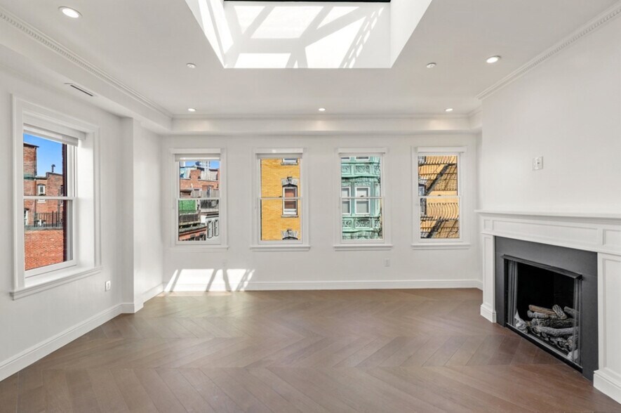 Building Photo - 537 Boylston St