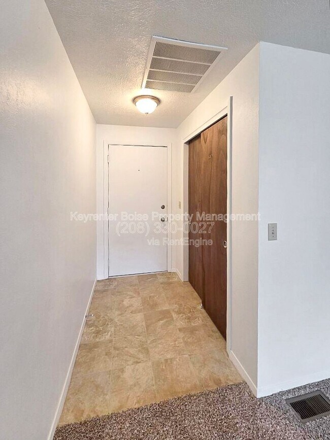 Building Photo - 1925 Priest Pl