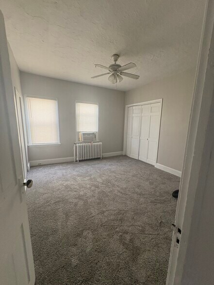 Bedroom 1 - 221 High St