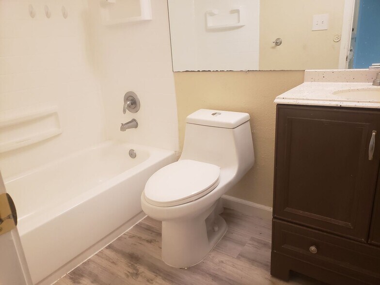 Building Photo - Olympic