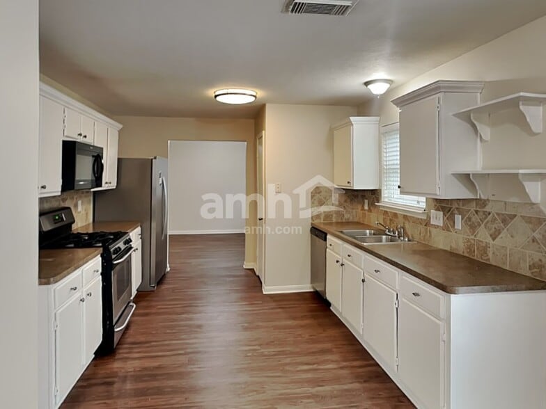 Building Photo - 18018 Imber Forest Ln