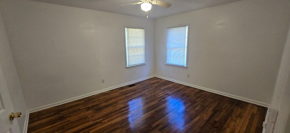 Building Photo - 4085 Canby Ln