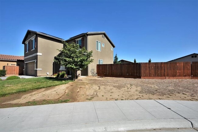 Building Photo - 6856 E Geary St