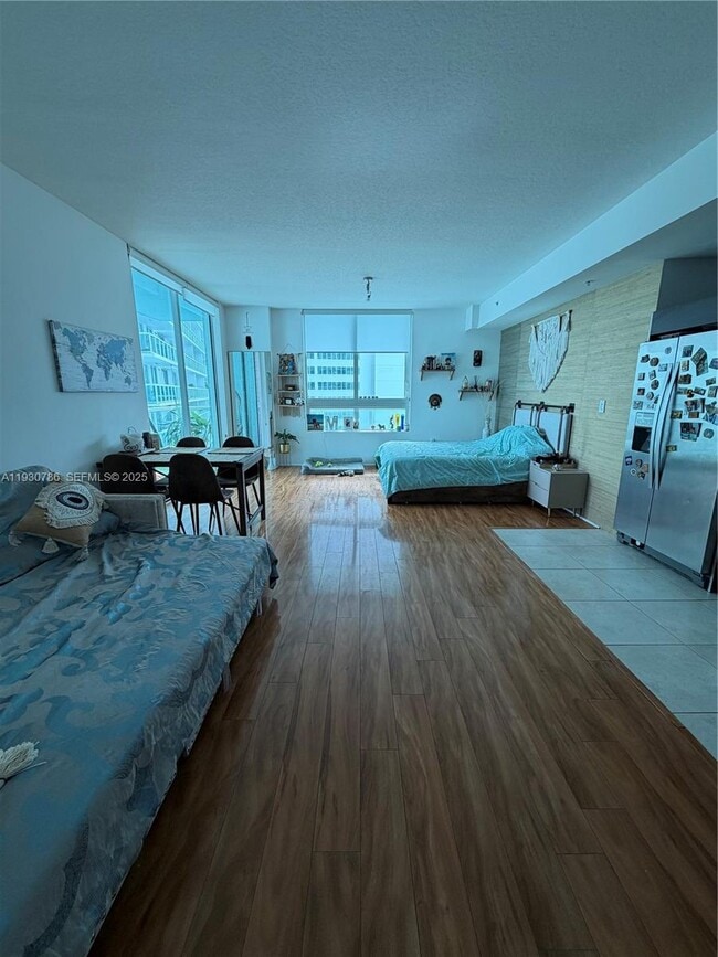 Building Photo - 1900 N Bayshore Dr