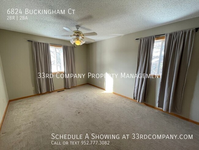 Building Photo - Bright, Updated Twin Home on Cul-de-sac ne...
