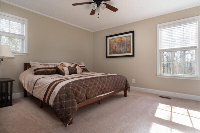 Building Photo - 7206 Sawyer Rd