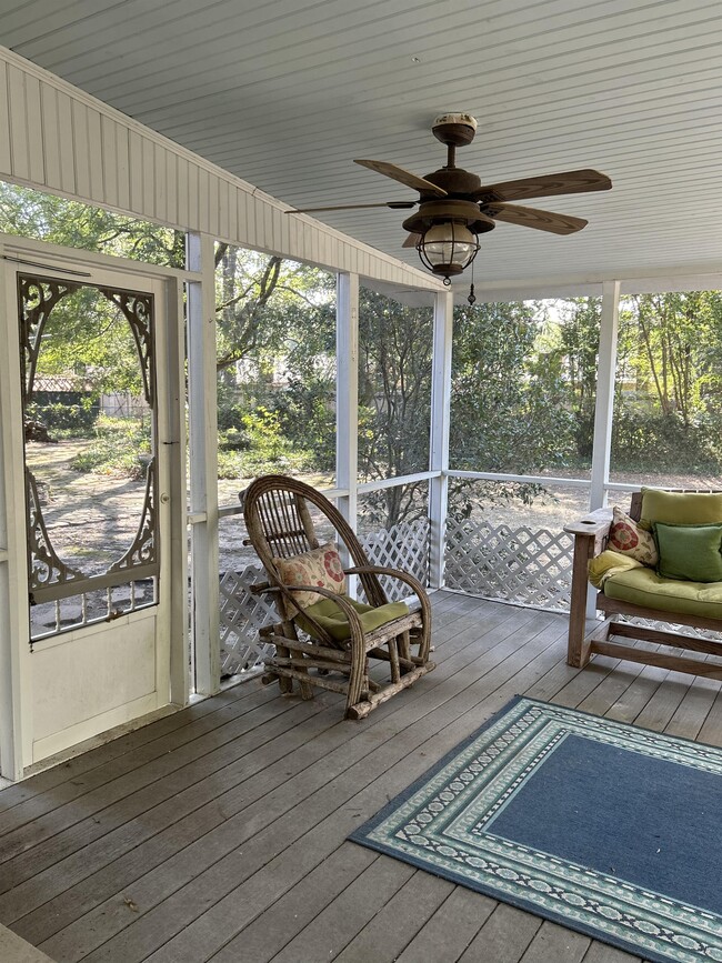 Building Photo - 141 Turtledove Dr