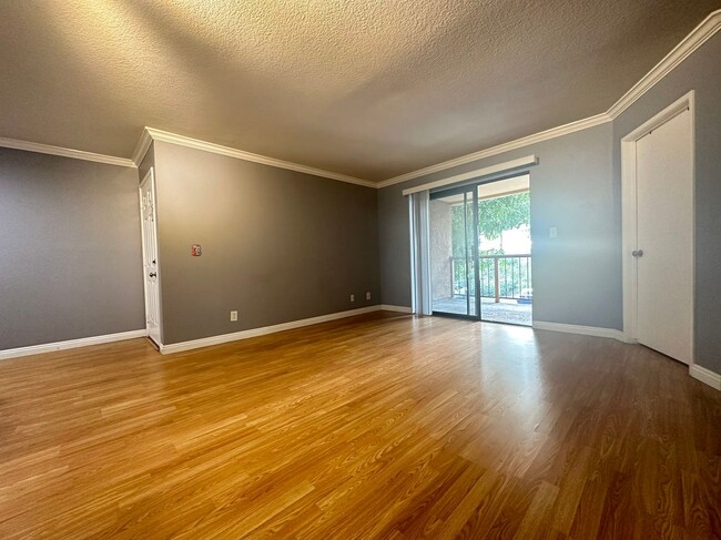 Building Photo - 2 Bedroom home for lease in Rancho Cucamonga