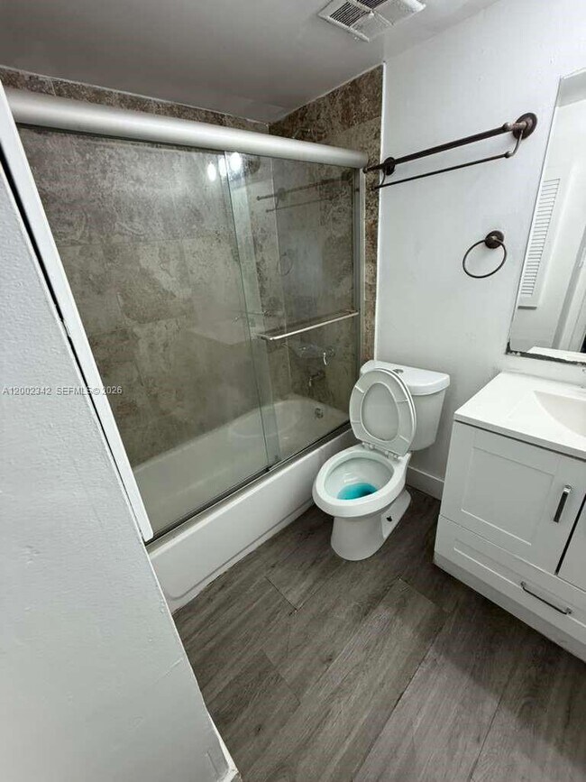 Building Photo - 11905 NE 2nd Ave