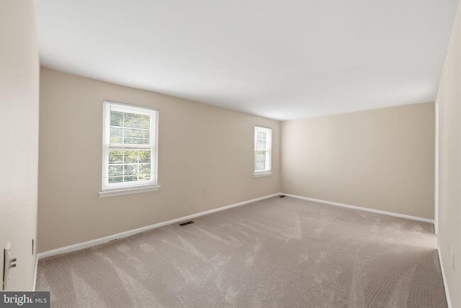 Building Photo - 10065 Chestnut Wood Ln