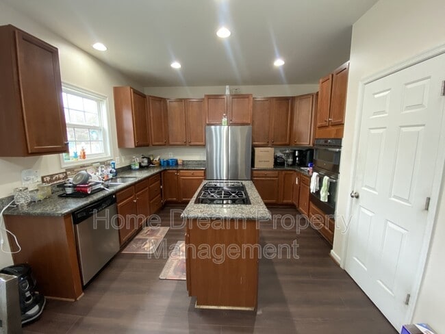 Building Photo - 11212 Katerina Dr S